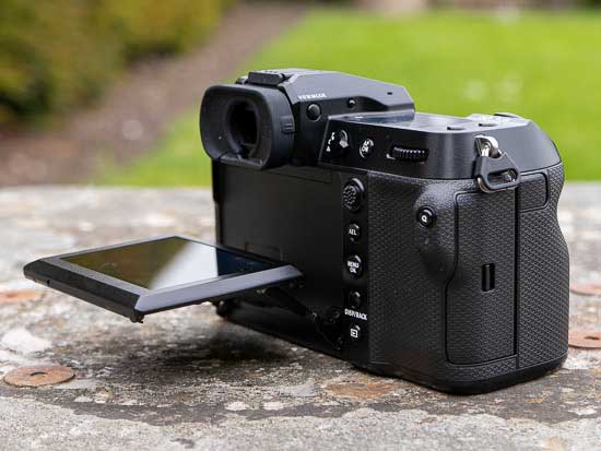 Với Fujifilm GFX 100S II, Fujifilm tiếp tục phát triển tính năng Pixel Shift Multi-Shot