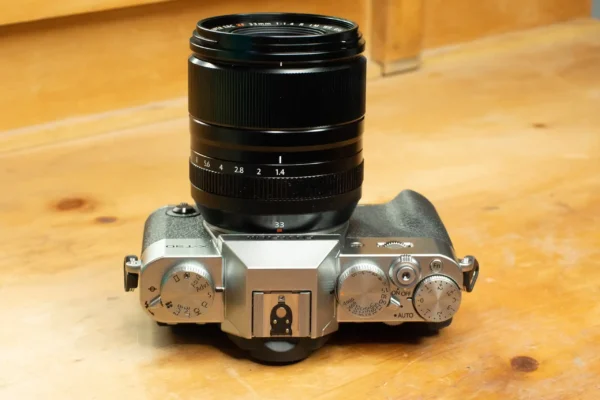Một trong những điểm mạnh của Fujifilm X-T30 II là khả năng chụp liên tiếp ấn tượng
