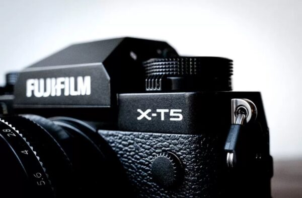 Tổng quan về Fujifilm X-T5