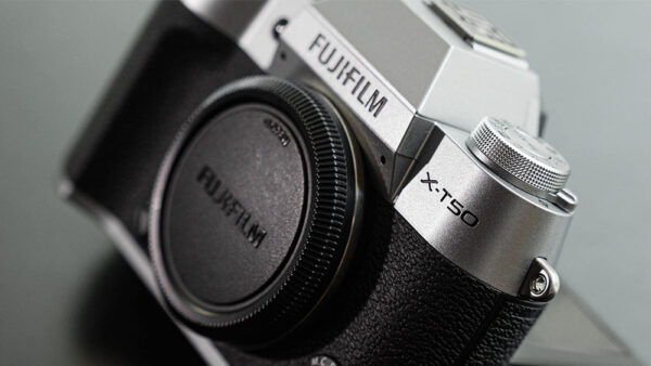 Sự kết hợp này cho phép X-T50 xử lý dữ liệu nhanh chóng, hiệu quả về năng lượng và mở khóa hàng loạt tính năng AI tiên tiến.